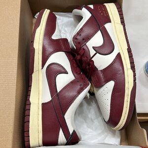 Women’s Nike Duke Low SE - DV11060 101